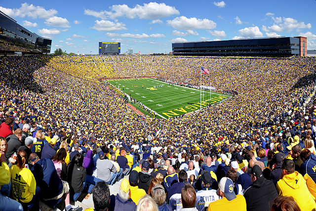 640px michigan stadium 2011