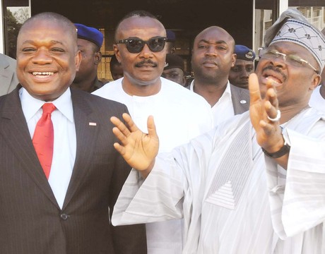 FROM LEFT: FORMER GOVERNOR OF ABIA, DR ORJI UZOR KALU; FORMER CHAIRMAN, AROCHUKWU LOCAL GOVERNMENT AREA OF ABIA, MAZI JONAS CHIBUIKE AND GOV. ABIOLA AJIMOBI OF OYO STATE, DURING KALU'S VISIT TO THE GOVERNOR IN IBADAN ON THURSDAY (03/04/14).