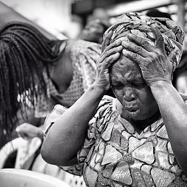 women-prays