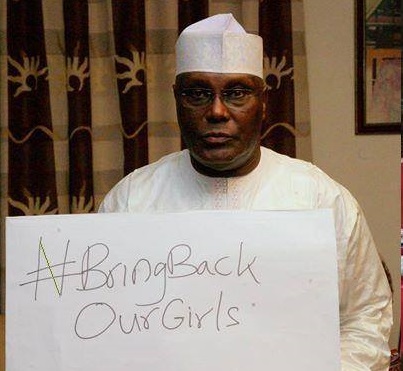 THE CONTROVERSIAL PHOTO SHOWING THE NAIRA SIGN