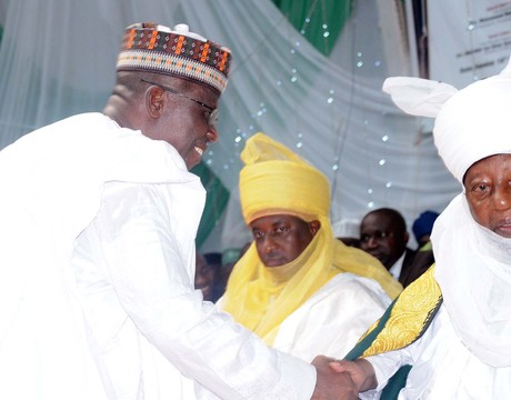 2015 Campaigns: IBB Advises Politicians To Be Careful And Responsible In Conduct 3 GOV. IDRIS WADA OF KOGI (L) IN A HANDSHAKE WITH THE EMIR OF ZAZZAU, ALHAJI SHEHU IDRIS, AT THE PUBLIC PRESENTATION OF A BOOK TITLED "FASTING ACCORDING TO ISLAMIC LAW" IN KADUNA ON SUNDAY (18/5/14). WITH THEM IS GOV. MUKHTAR YERO OF KADUNA STATE.