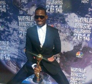 dbanj1-300x275