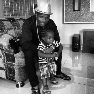 wizkid-and-son-boluwatife-600x600