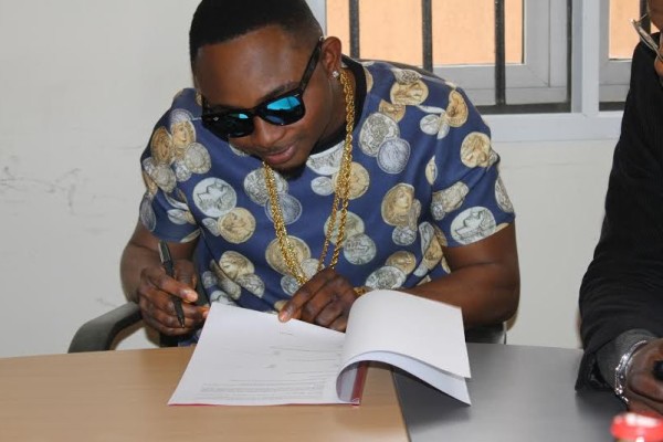 Sean Tizzle loggtv