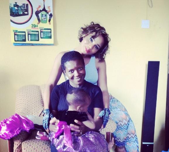 maheeda_with_children4