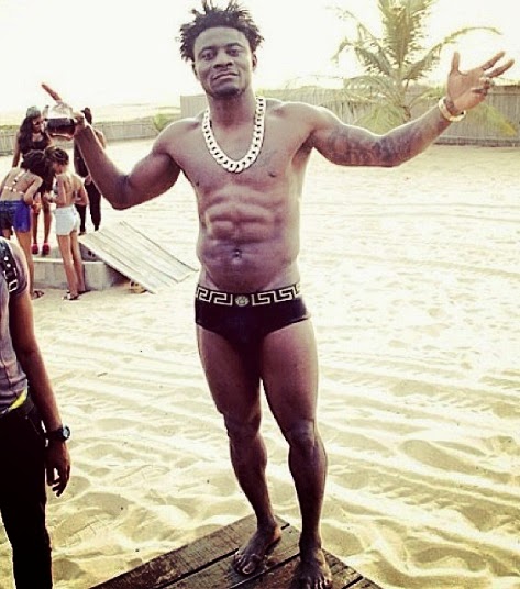 obafemi_martins_beach