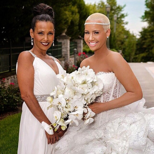 Amber-Rose-Wiz-Khalifa-August-2014-loggtv-2