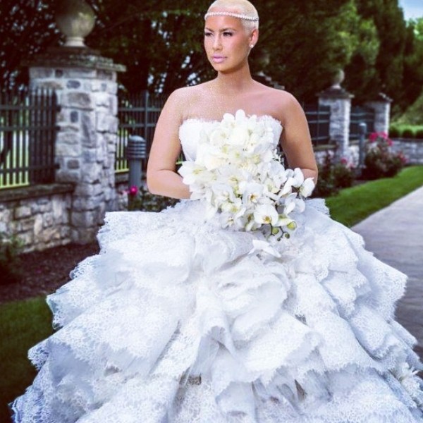 Amber-Rose-Wiz-Khalifa-August-2014-loggtv-3