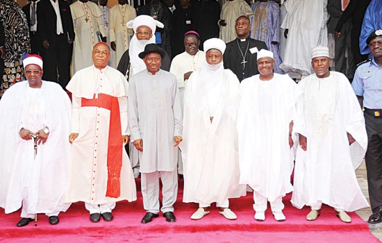 2015: Nigeria Will Not Disintegrate – Jonathan 3 ABUBAKAR IBN GARBAI (LEFT); CARDINAL JOHN ONAIYEKAN; YAHAYA ABUBAKAR; PRESIDENT GOODLUCK JONATHAN, MATTHEW KUKAH, SA’AD ABUBAKAR III, AMINU TAMBUWAL, GARBA UMAR AND SULEIMAN ABBA, DURING…