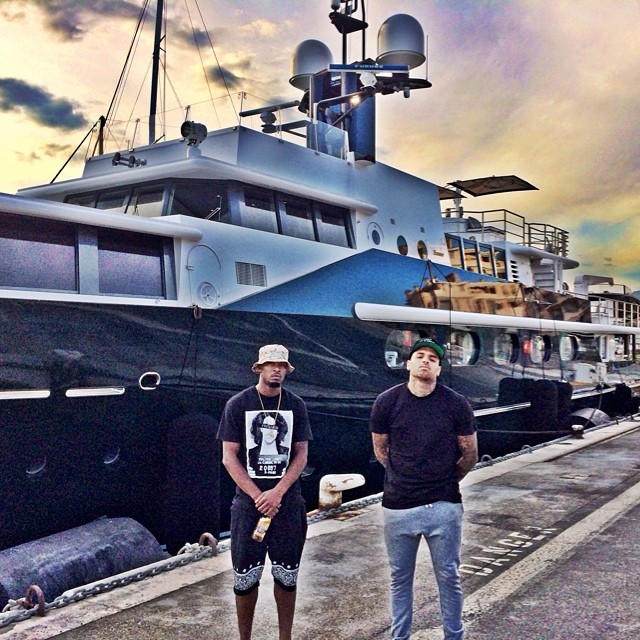 chris-brown-st-tropez-2