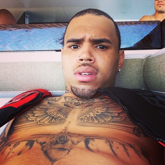 chris-brown-st-tropez-4