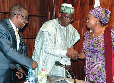 SURVEYOR-GENERAL OF THE FEDERATION, PROF. PETER NWILO (L), DIRECTOR-GENERAL, NATIONAL BOUNDARY COMMISSION, DR. MUHAMMAD AHMAD (M) AND LAGOS DEPUTY GOVERNOR, ADEJOKE ORELOPE-ADEFULIRE, DURING A JOINT MEETING