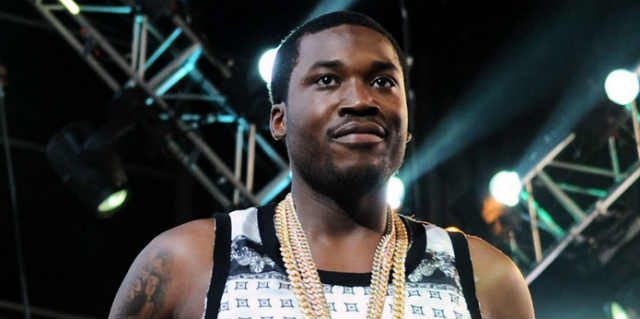 Jay Z Gifts Meek Mill Roc-A-Fella Logo Chain - InfoStride News