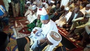 Saraki prays