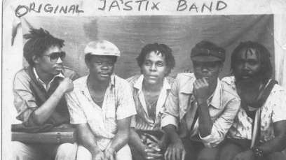 Find Out 9 Things Most Nigerians Don’t Know About Majek Fashek 6 The Ja’stix band.