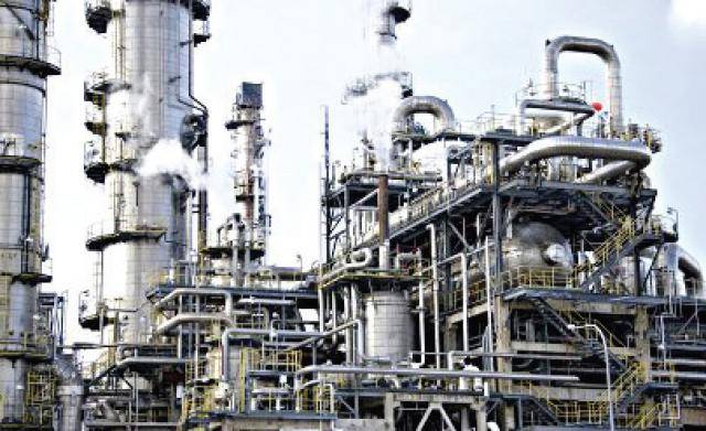 Port Harcourt, Warri Refineries To Produce 8.5m Litres Of Petrol Per Day 3 file photo: Port Harcourt refinery