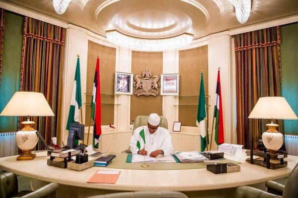 Buhari_in_Aso_Rock-600x4001