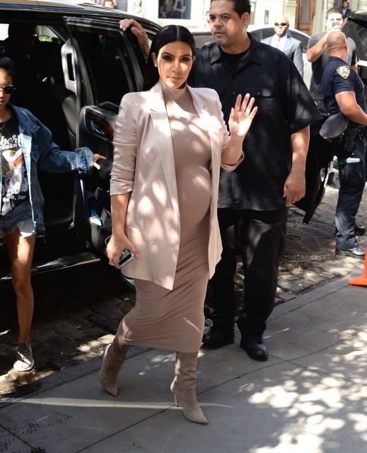 Kardashian app launch2