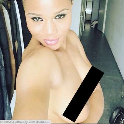 Maheeda shows her nipples