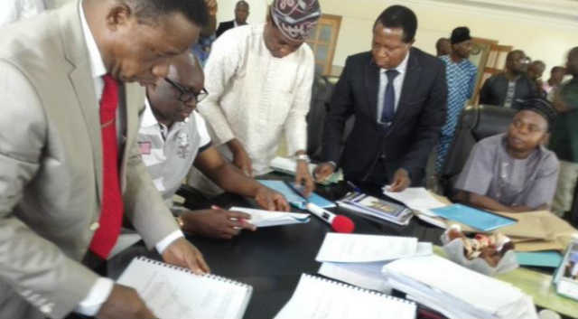 Ekiti-State-Governor-Ayodele-Fayose-wore-shorts-to-2016-budget-signing-4