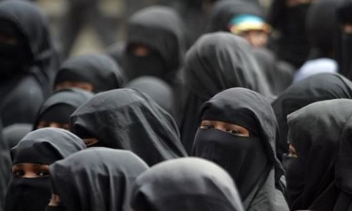 Women-In-Full-Face Veil