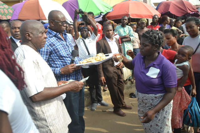 governor-ayo-fayose-celebrates-birthday-in-the-streets-of-ado-ekiti-1