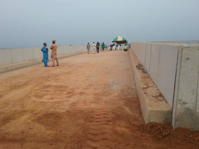 governor-david-umahi-test-runs-transahara-flyover-in-abakaliki-2