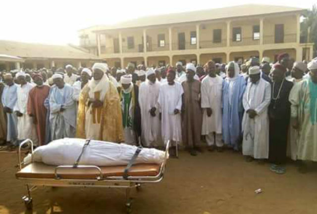 Alhaji Saka Saadu Burial Prayer 1485283108043