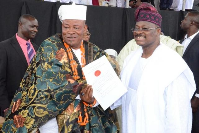 Oyo State Governor Abiola Ajimobi Installs 21 New Obas for Ibadan