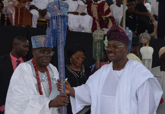 Oyo State Governor Abiola Ajimobi Installs 21 New Obas for Ibadan 2