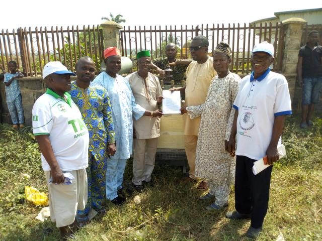 Buruji Kashamu donates new 500KVA Transformer to Egbe Community
