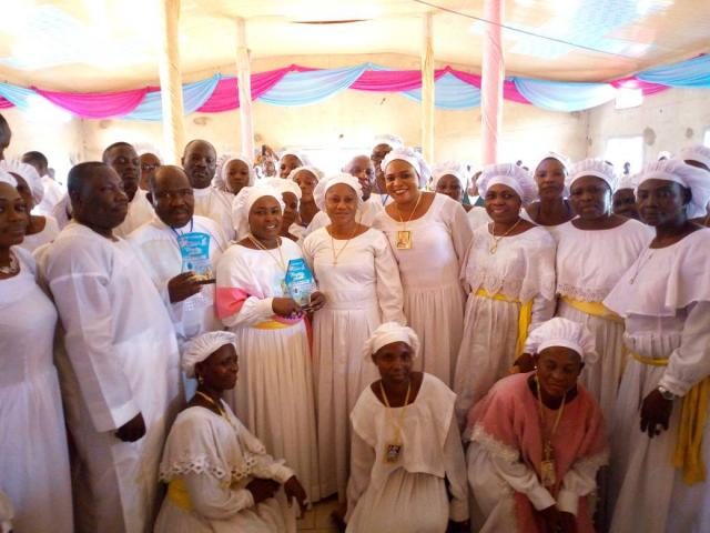Group photograph with celestial faithfuls
