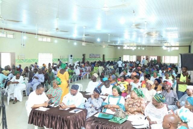 Ladi Adebutu's Agenda for Ogun People - Cross section of the representaives of groups and associations in the hall