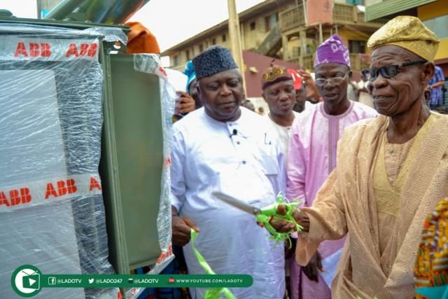 An Elder Stateman commissioning the Transformer donated by Hon Ladi Adebutu