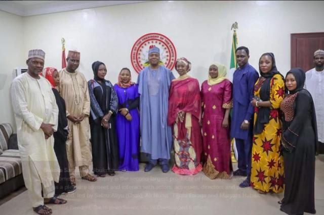 Senator Bukola Saraki wih his wife Mrs Toyin Saraki meets Ali Nuhu, Other Kannywood Superstars