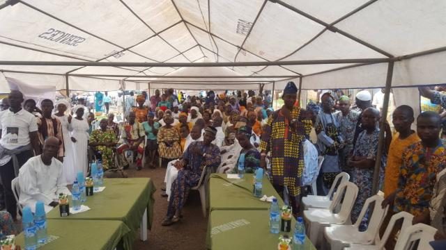 Cross section of APC Decampees seated while being welcomed by PDP Squad in Ayetoro