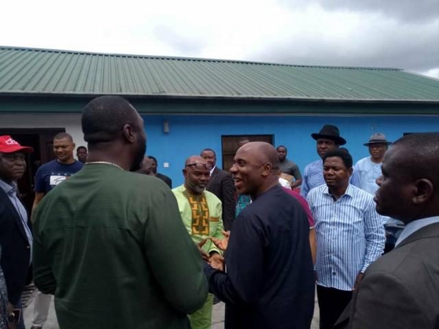 Rt. Hon. Chibuike Amaechi arrives Rivers APC State Secretariat ahead of his assignment