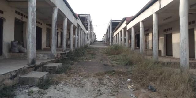 Dilapidated and very pathetic situation of the International Market, Sagamu