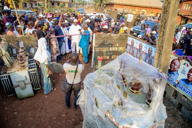 Ogun PDP Gubernatorial Candidate, Hon Ladi Adebutu's Ward-to-Ward Campaign in Ijebu North-East LG