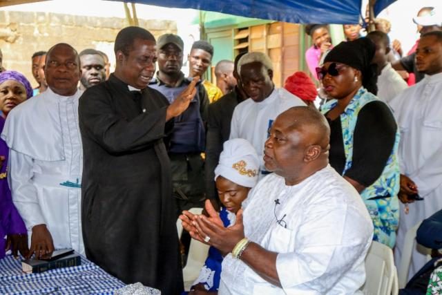 Ogun PDP Gubernatorial Candidate, Hon Ladi Adebutu's Ward-to-Ward Campaign in Ijebu North-East LG