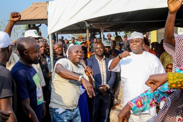 Ogun PDP Gubernatorial Candidate, Hon Ladi Adebutu's Ward-to-Ward Campaign in Ijebu North-East LG