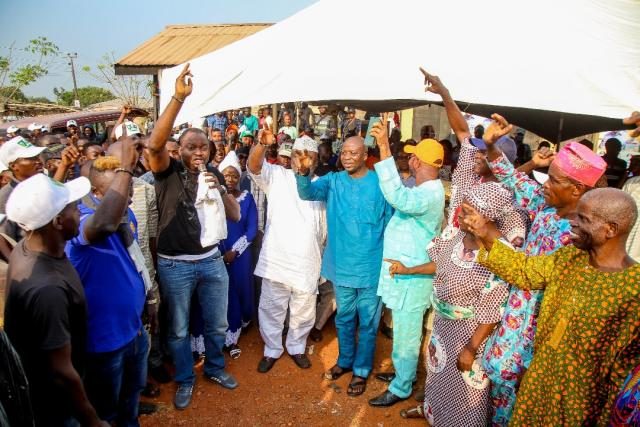 Ogun PDP Gubernatorial Candidate, Hon Ladi Adebutu's Ward-to-Ward Campaign in Ijebu North-East LG