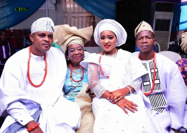 Adedeji, groom's aunt, Aderounke, Aanuoluwapo and groom's uncle, Adeleke