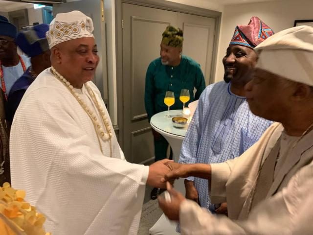 Sir Kensington welcomes the Akarigbo of Remoland, HRM Oba Babatunde Ajayi and other Remo Obas to the banquet