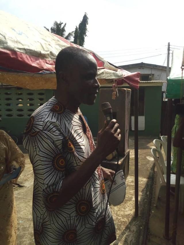 The celebrant's former teacher, Mr Tola Talabi, says the opening prayer