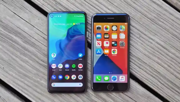 Android Verse Iphone; Bill Gate Reveals Preference 1 Android Vs Iphone
