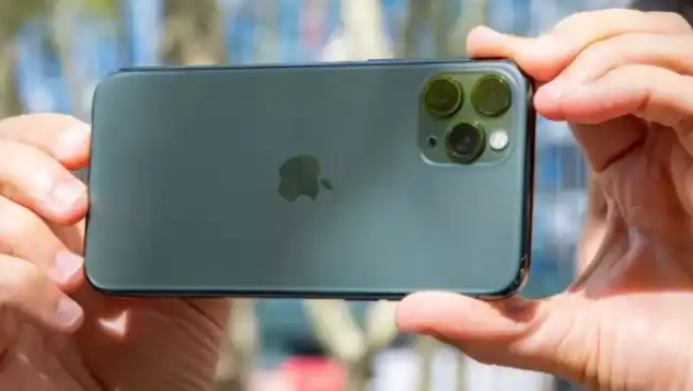Apple IPhone Camera