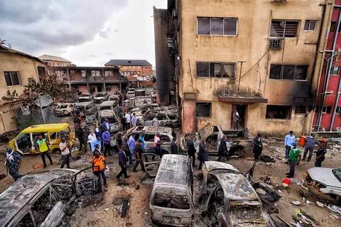 PDP Disagrees Governor Sanwo-Olu ₦1trn Proposal To Restore Properties Destroyed By Hoodlums 2 Lagos State Burnt Facilities