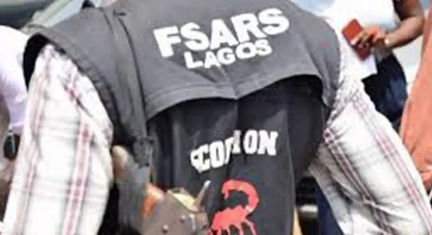 Computer Village Traders Prevents SARS from Arresting Man 1 SARS Arrest man