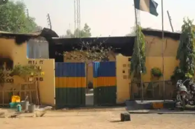 Chaos as Chief Priest Murdered for Impregnating Muslim Lady 1 Nigerian Police Station